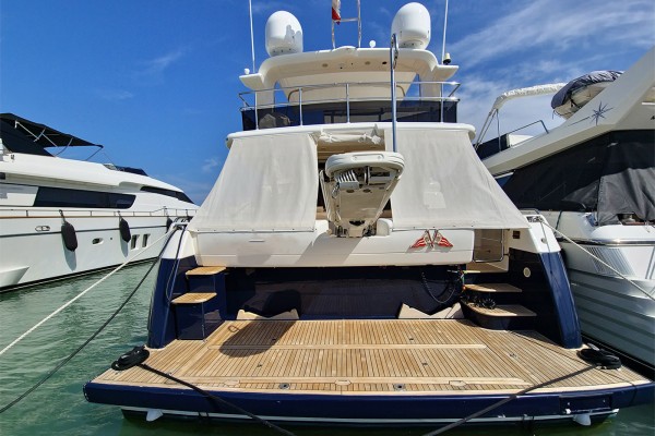 2006 Ferretti 630