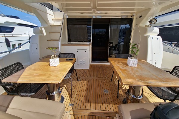 2006 Ferretti 630